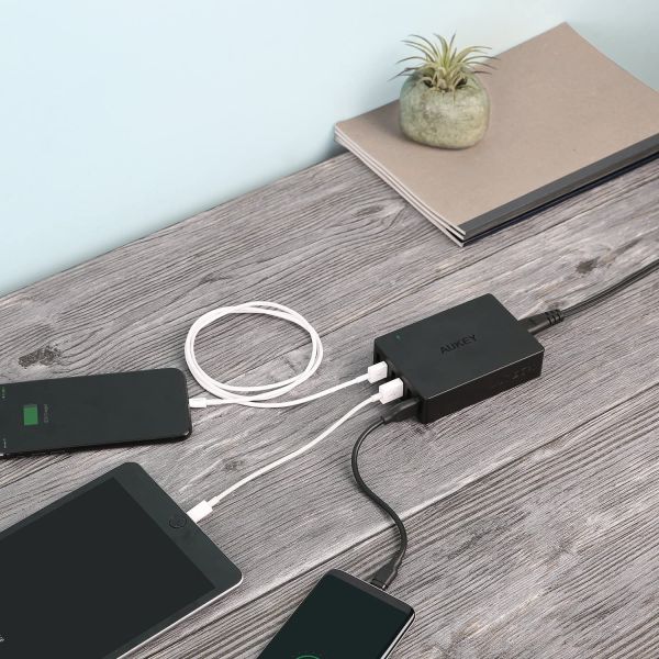 AUKEY Titan Wallcharger 6xUSB-A PA-T11 4xUSB Adaptive, 2xUSB QC 3.0