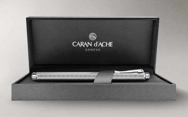 CARAN D'ACHE Druckbleistift Ecridor 0,7mm 4.286 silber