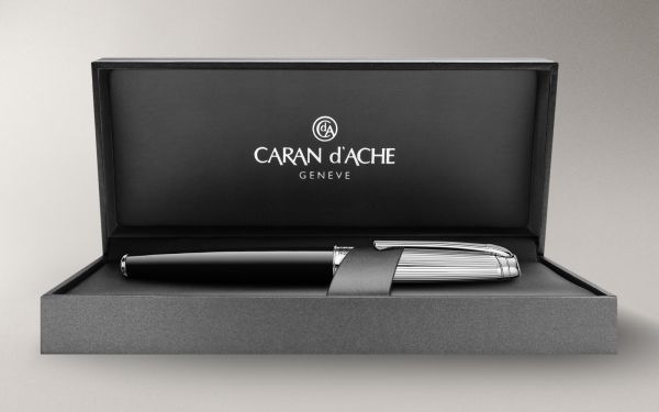 CARAN D'ACHE Füllfederhalter M 4799.289 Leman Bicolor schwarz