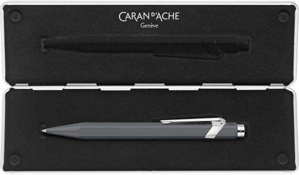 CARAN D'ACHE Roller 849 0.7mm 846.595 grau, mit Metalletui