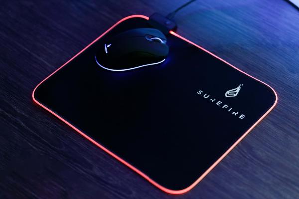 SUREFIRE Gaming Mouse Pad 48812 Silent Flight RGB-320